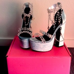 Dollskill sugar thrillz high heel shoes. Women’s size 7 US